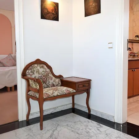 Holiday home Homeholidaysrentals Deleite *