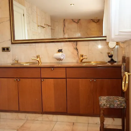 Holiday home Homeholidaysrentals Deleite