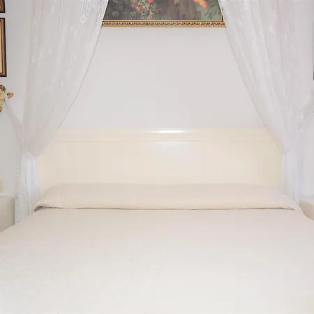 Holiday home Homeholidaysrentals Deleite