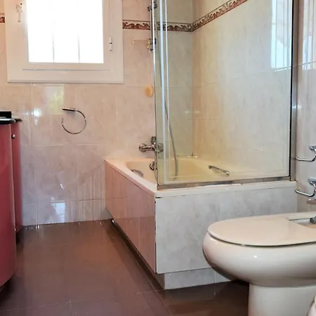 Holiday home Homeholidaysrentals Deleite