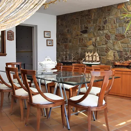 Holiday home Homeholidaysrentals Deleite *